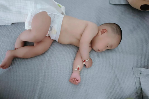 定边宝宝为什么不说话